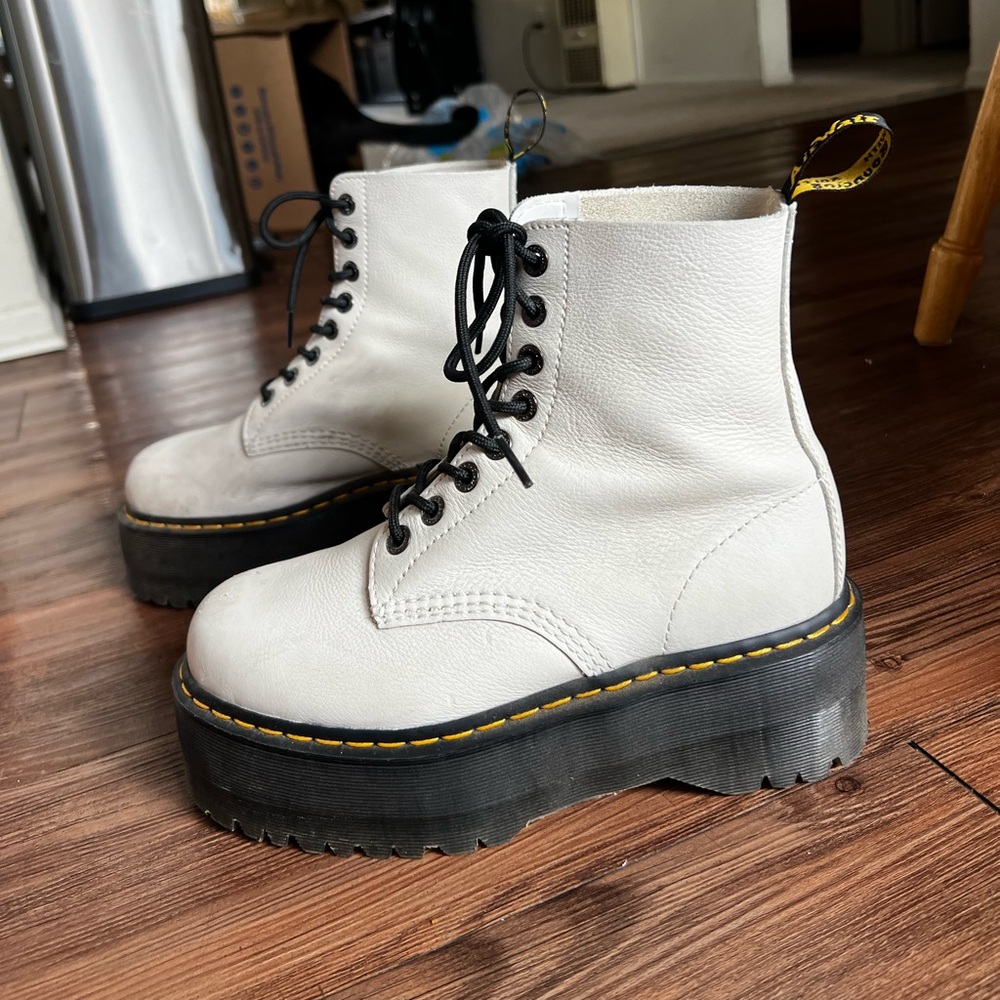 Dr Martens 1460 Pascal Max Platform, white, size 9